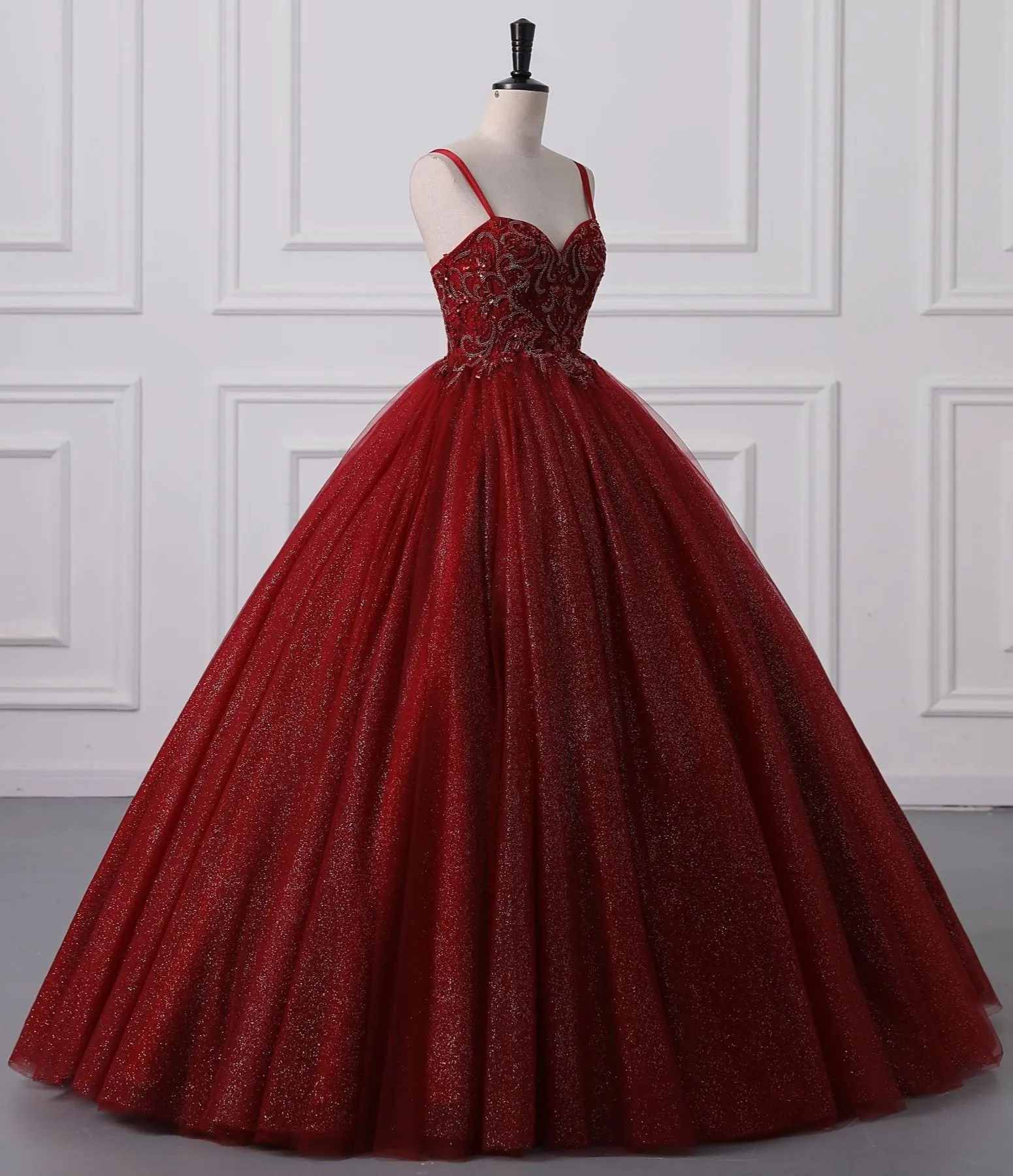 Burgundy Bling Tulle Ball gowns Long Prom Dress with Embroidered Sequins