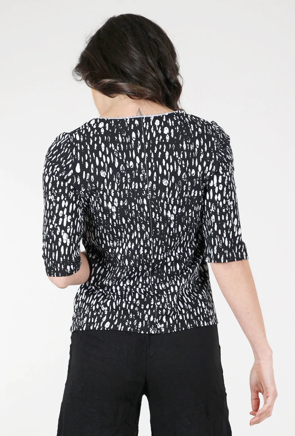 Essential Patterned Shaped Tee, Black