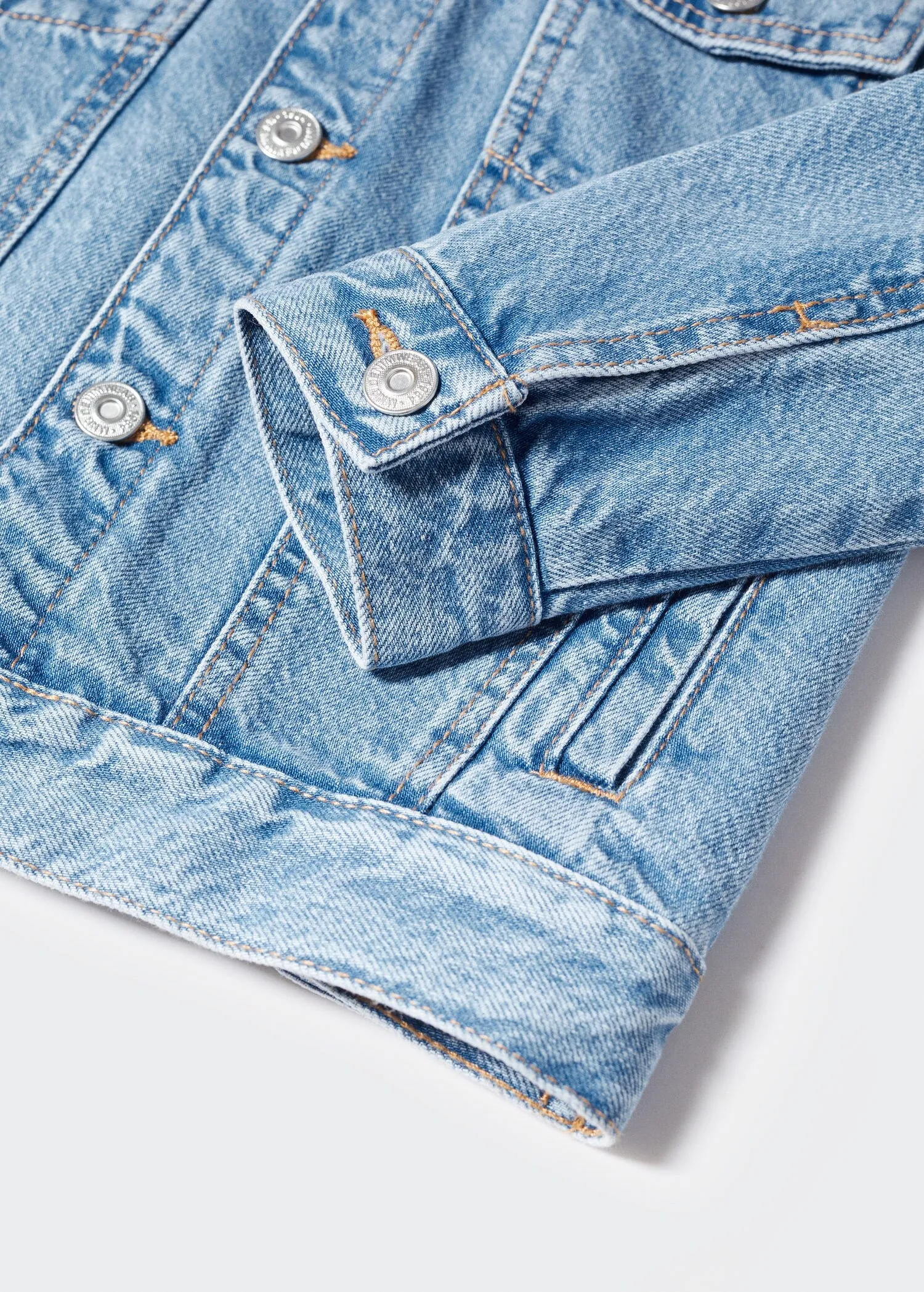 Pockets denim jacket